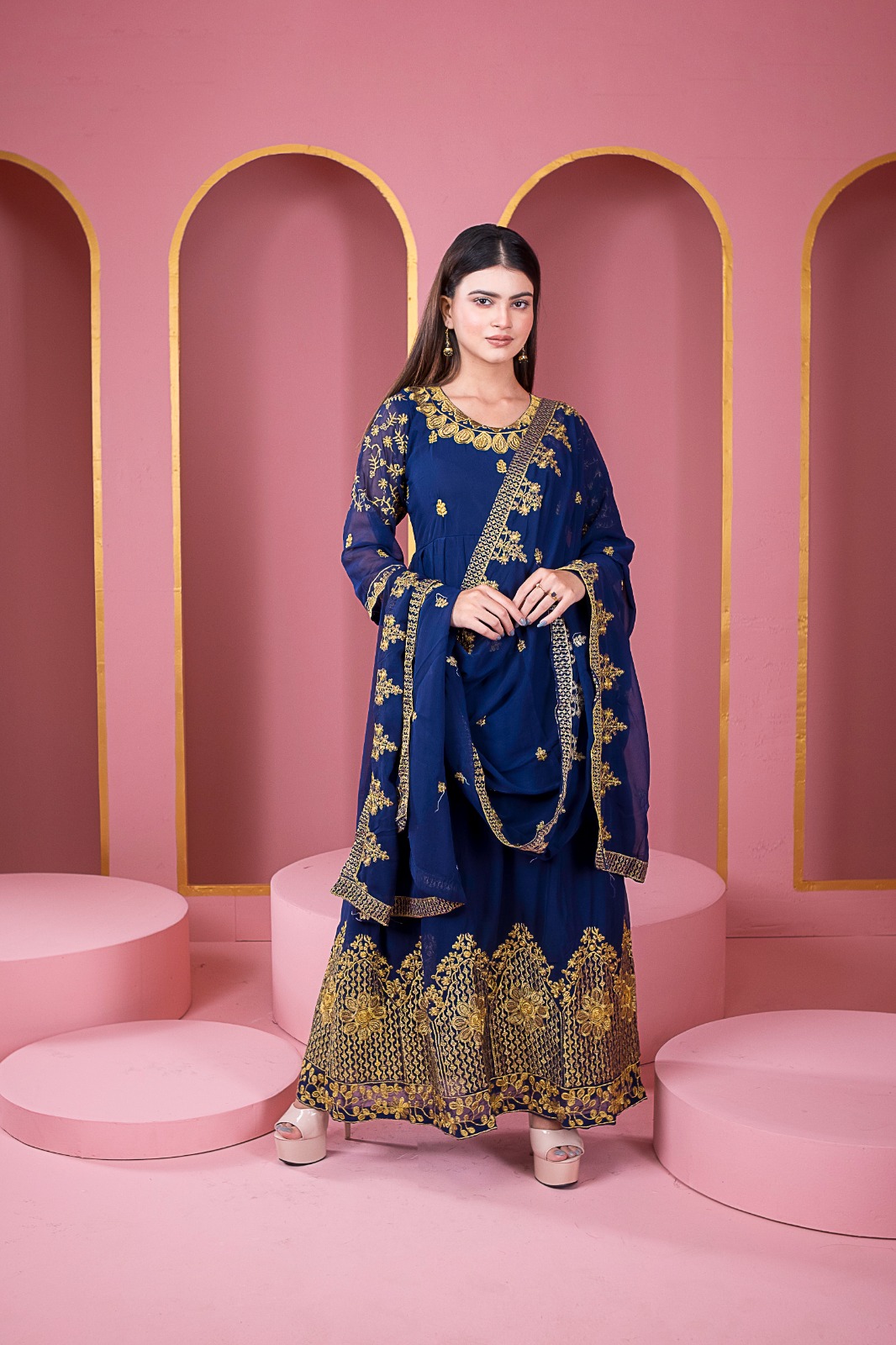 রেডিমেড জর্জেট এমব্রয়ডারি পার্টি ড্রেস - Image 4